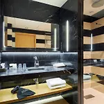 Plaza Hotel 4*