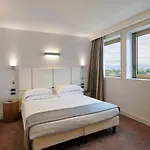 Hotel Plaza 4*