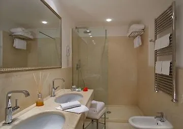 Plaza Otel 4*