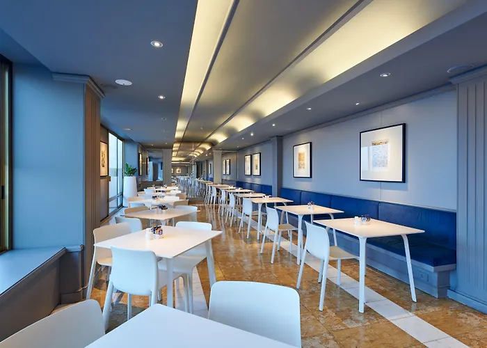 מלון Plaza מסטרה