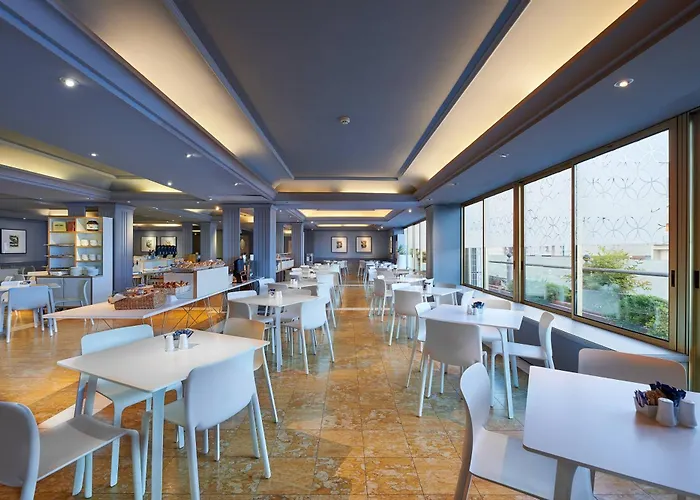 Plaza מסטרה
