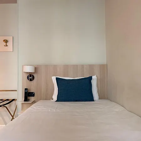 Hotel Plaza 4*