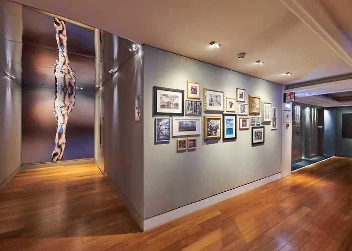 מלון Plaza מסטרה