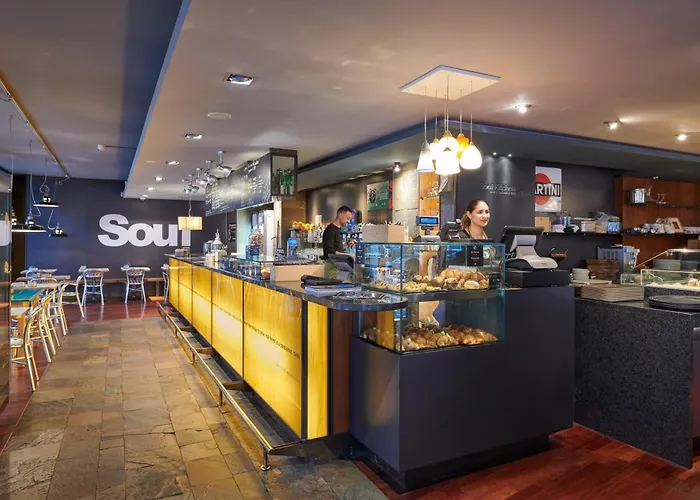 Plaza מלון מסטרה